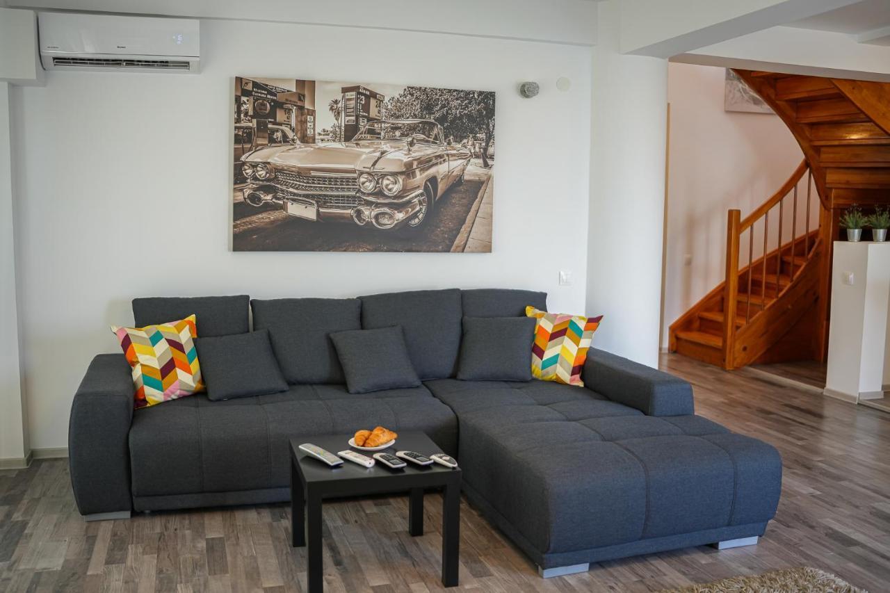 Penthouse With Huge Rooftop & Amazing City View Βουκουρέστι Εξωτερικό φωτογραφία
